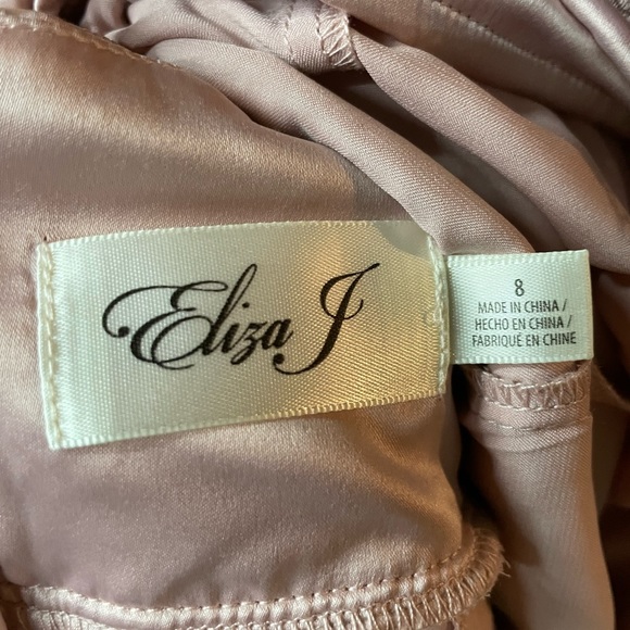 Dress - Picture 3 of 5